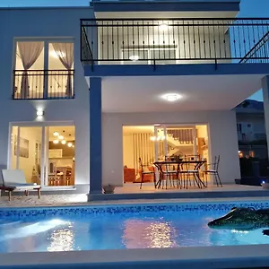  Villa Fidelissima Croatia