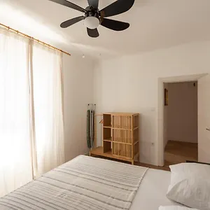  Apartment With Private Parking Croatia